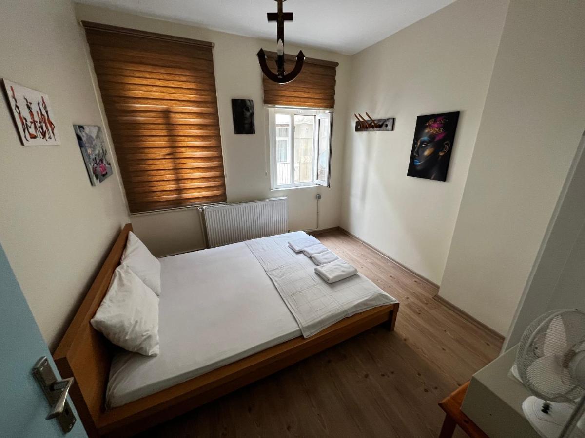 Ferienwohnung Taksim Sofa House By Rodin Istanbul Exterior foto