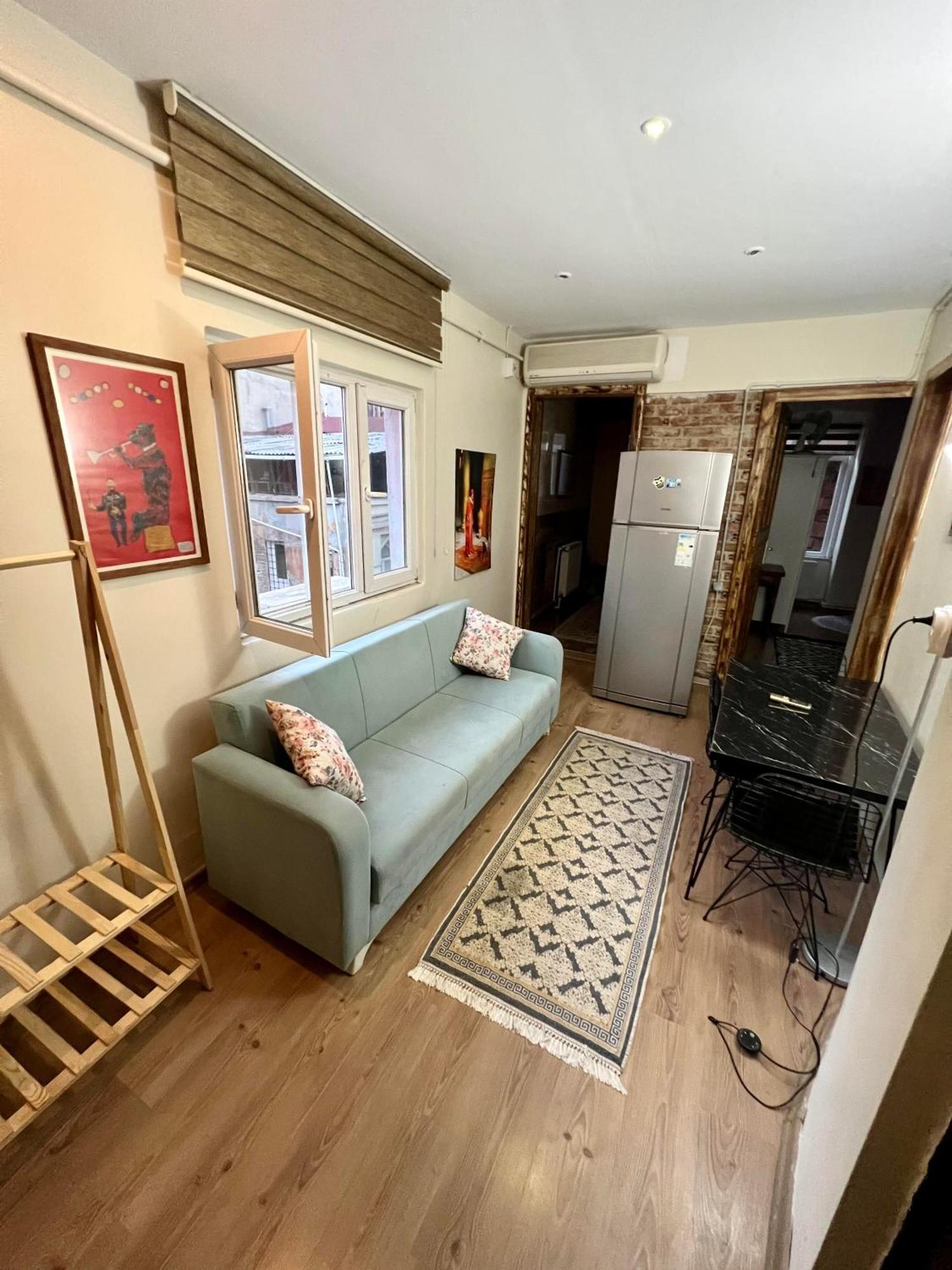 Ferienwohnung Taksim Sofa House By Rodin Istanbul Exterior foto